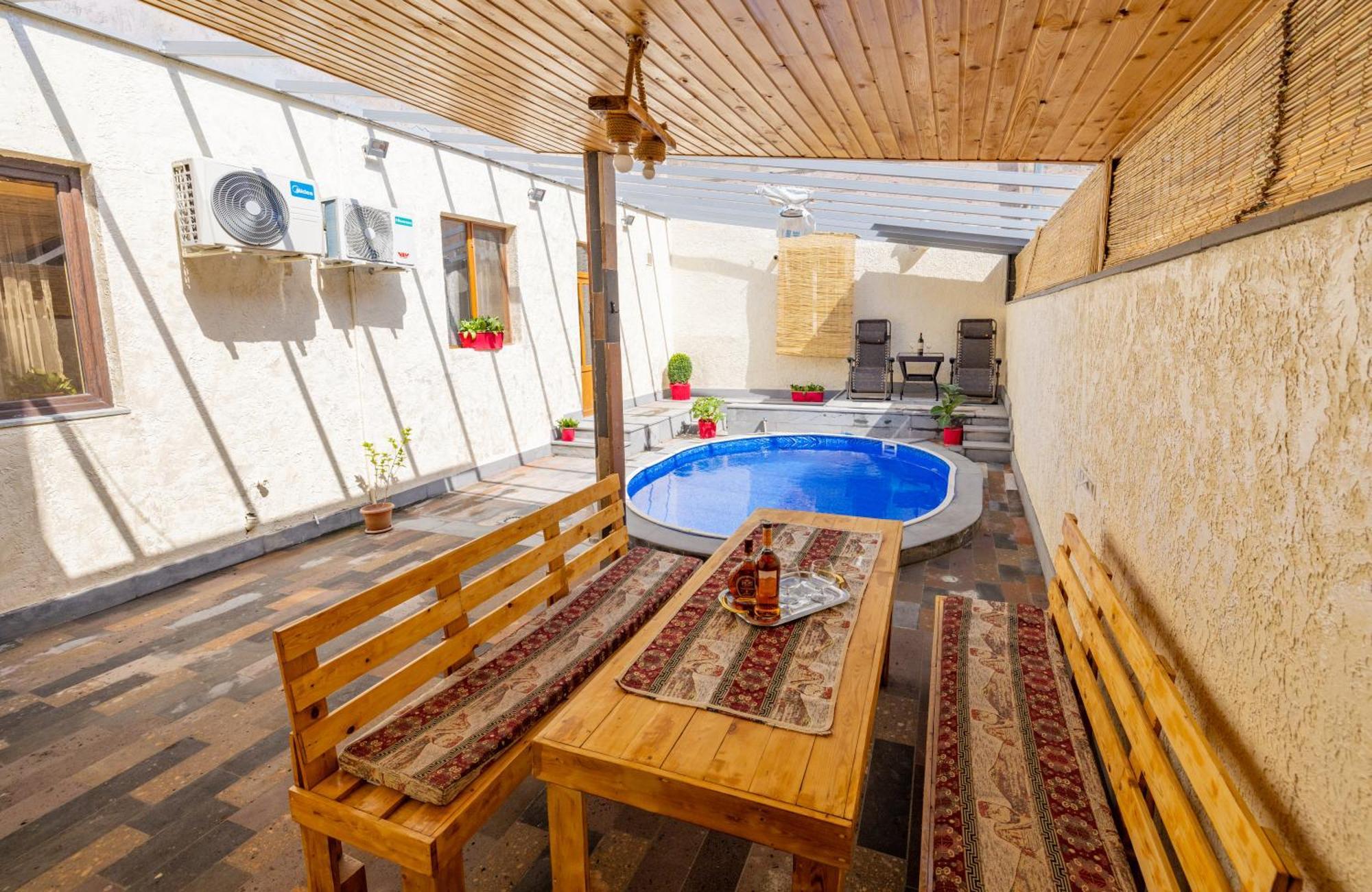 Our House Bed & Breakfast Vagharshapat ภายนอก รูปภาพ